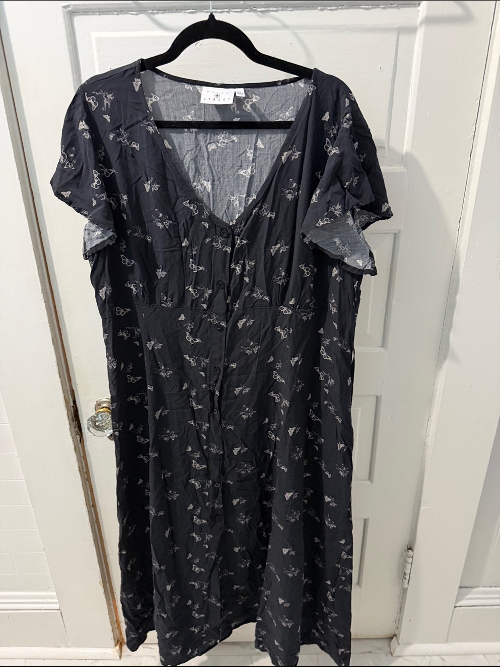 Lightweight Black Floral Button-Front Women's Dress